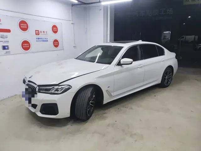Фотография автомобиля — BMW 5 Series