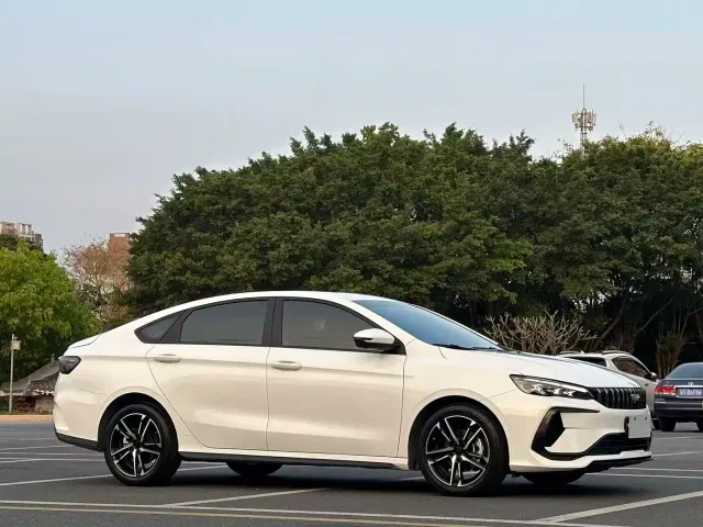 Geely Binrui — Фото автомобиля 3
