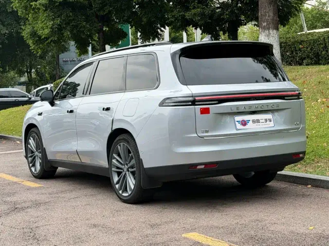 Leapmotor C16 — Фото автомобиля 4
