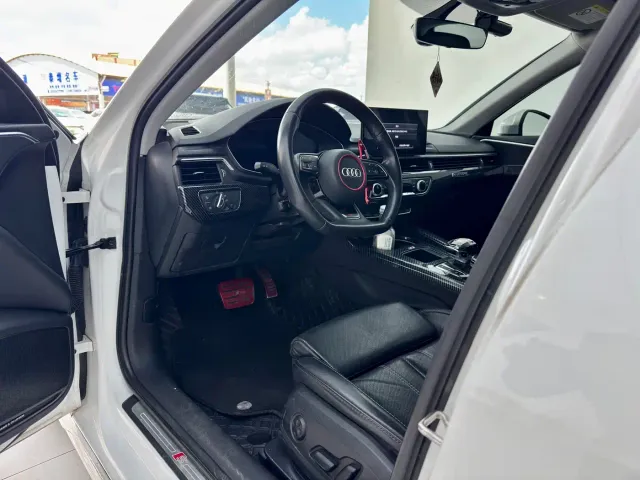 Audi A4L — Фото автомобиля 9