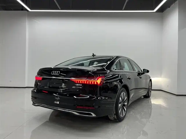 Audi A6L — Фото автомобиля 4