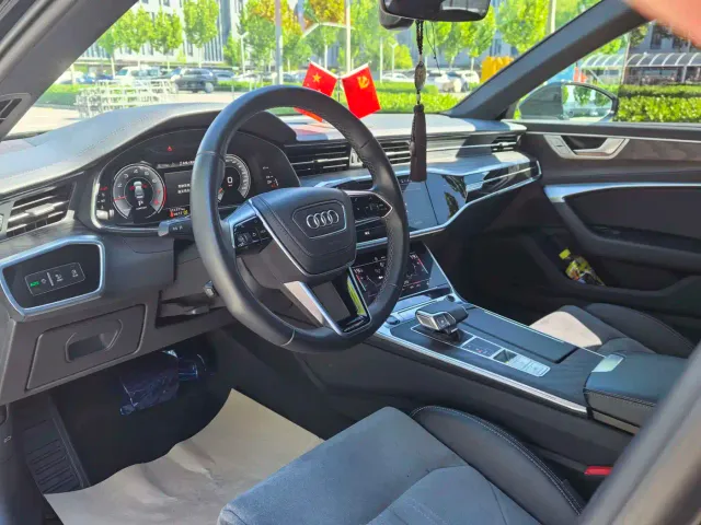 Audi A6L — Фото автомобиля 8