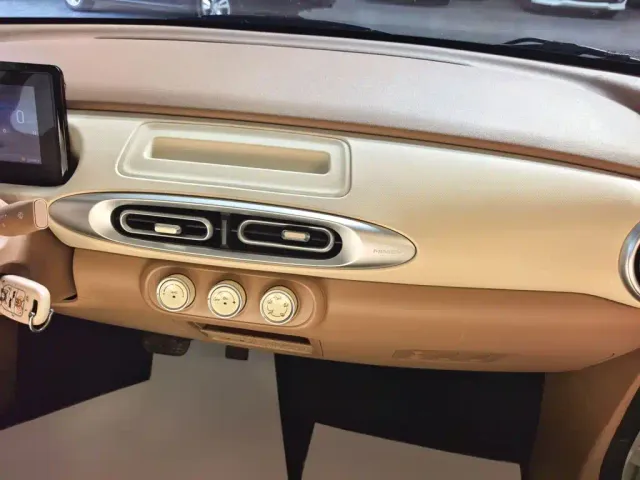 Wuling Hongguang Mini EV — Фото автомобиля 4