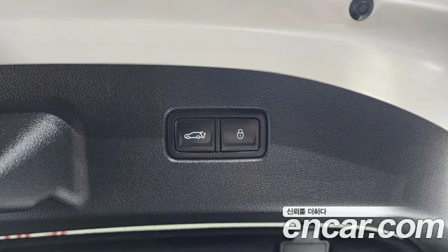 Genesis G70 — Фото автомобиля 15