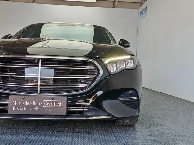Mercedes-Benz E-Class — Фото автомобиля 18