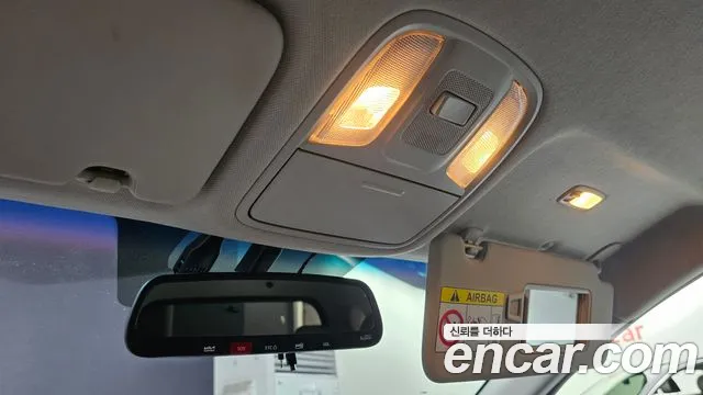 Kia Niro — Фото автомобиля 27