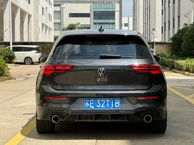Volkswagen Golf GTI — Фото автомобиля 5