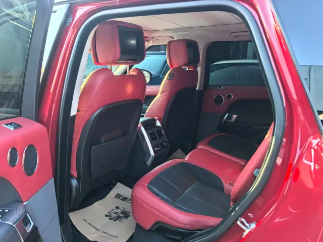 Land Rover Range Rover Sport — Фото автомобиля 6
