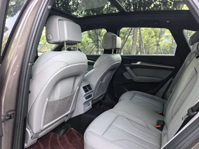 Audi Q5L — Фото автомобиля 13