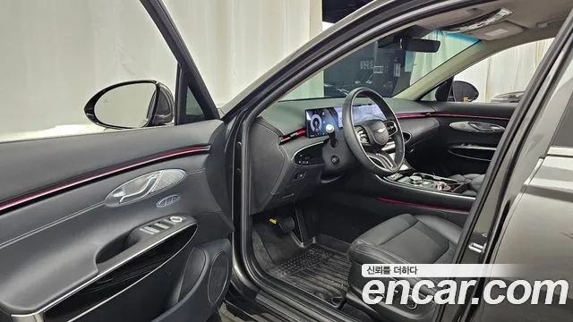 Genesis GV70 — Фото автомобиля 15