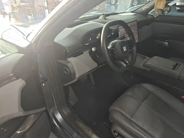 ZEEKR Zeekr 7X 2025 Model 75kWh RWD Smart Driving Edition — Фото автомобиля 15
