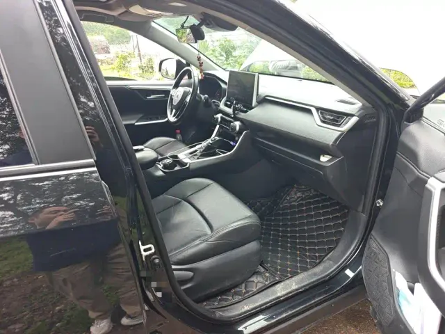 Toyota Wildlander — Фото автомобиля 19