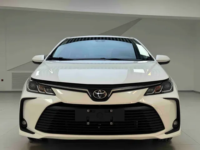 Toyota Corolla — Фото автомобиля 2