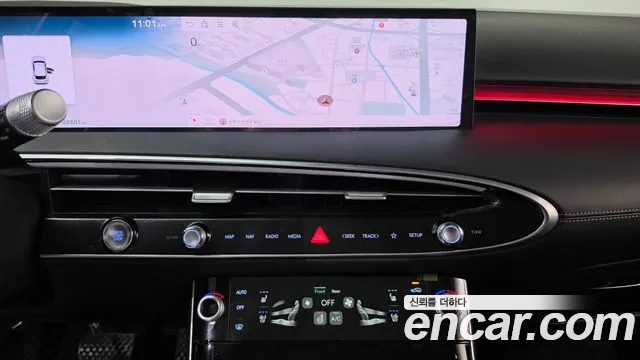 Genesis GV70 — Фото автомобиля 21