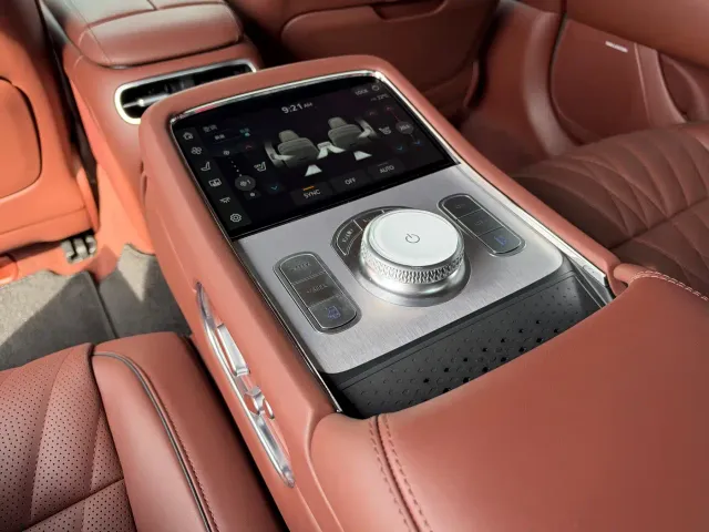 Genesis G90 — Фото автомобиля 18