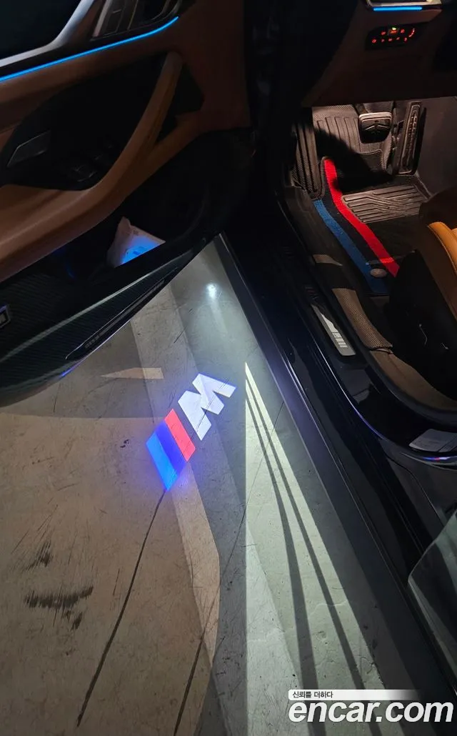 BMW i4 — Фото автомобиля 8
