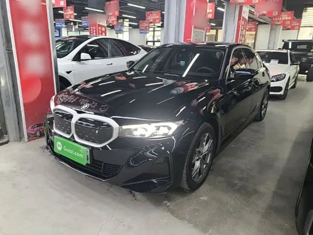 Фотография автомобиля — BMW i3