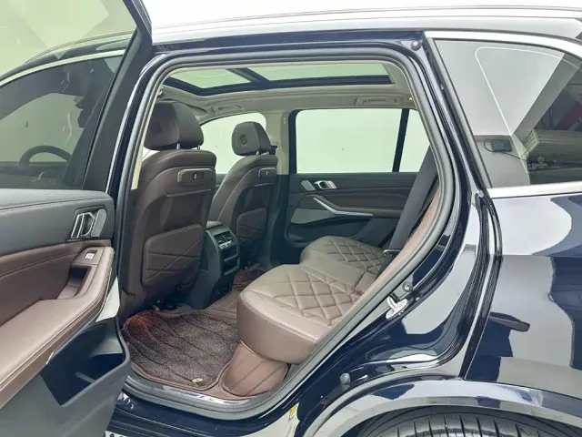BMW X5 — Фото автомобиля 12