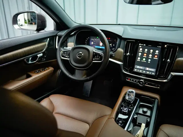 Volvo V90 — Фото автомобиля 11