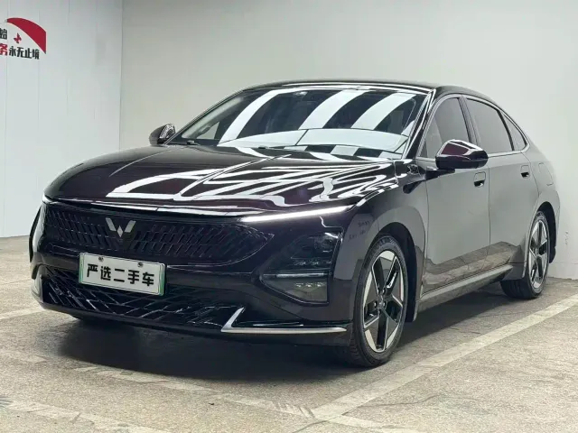 Фотография автомобиля — Wuling Starlight