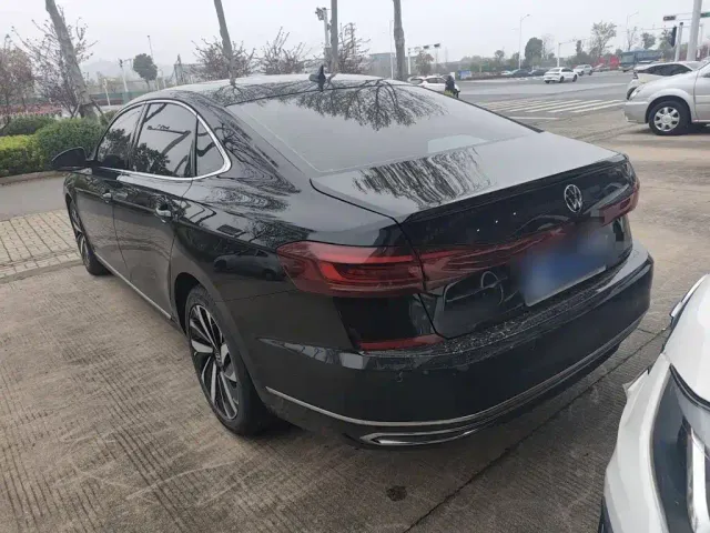 Volkswagen Passat — Фото автомобиля 22