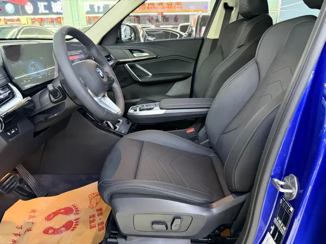 BMW X1 — Фото автомобиля 11