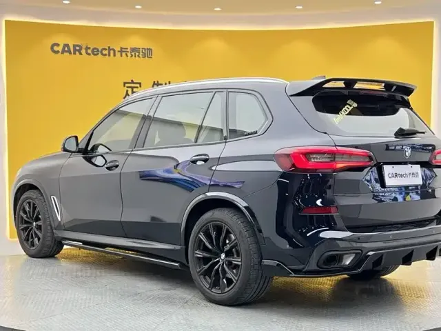 BMW BMW X5 2022 Facelift xDrive 30Li Premium M Sport Package — Фото автомобиля 3