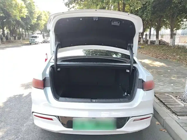 BYD Qin PLUS — Фото автомобиля 18