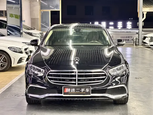 Mercedes-Benz E-Class — Фото автомобиля 3