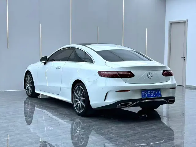 Mercedes-Benz E-Class — Фото автомобиля 15