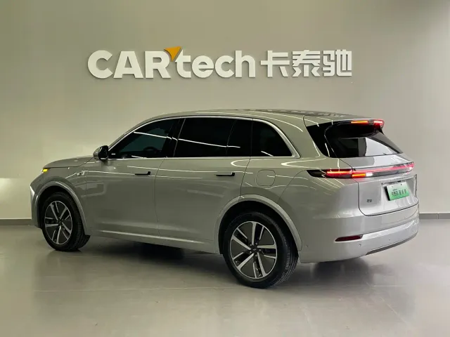 Li Auto L7 — Фото автомобиля 6