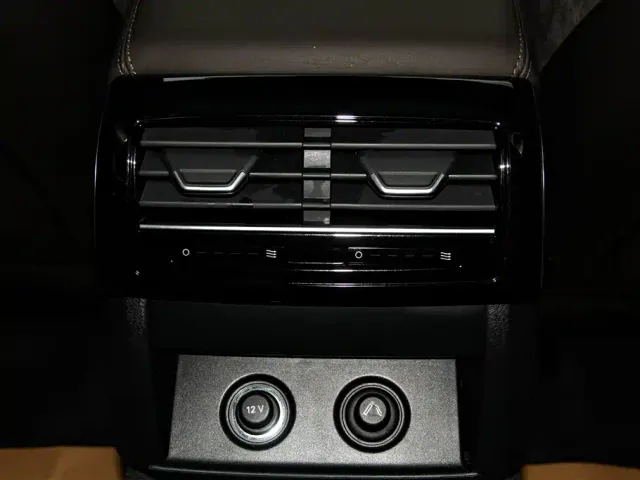 Audi A8 — Фото автомобиля 25