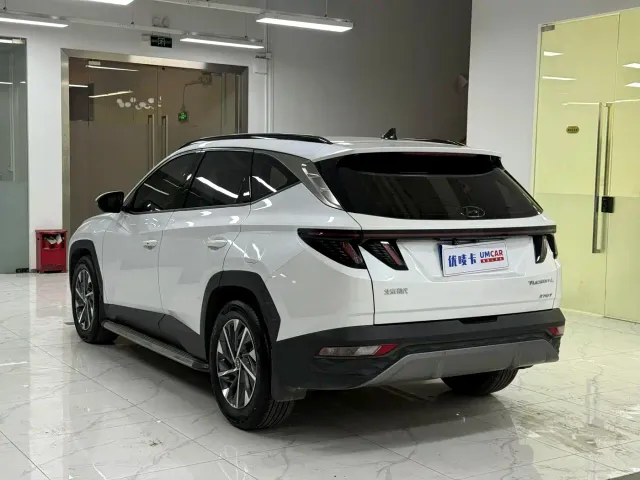 Hyundai Tucson — Фото автомобиля 4