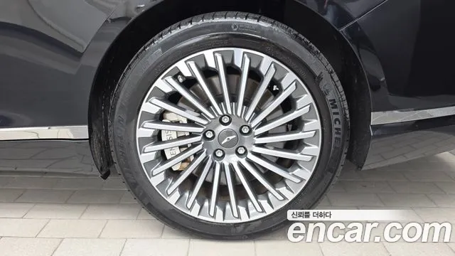 Genesis G80 Electrified G80 (RG3) — Фото автомобиля 18