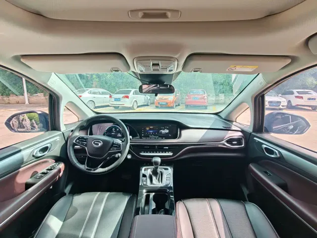 GAC Trumpchi M6 — Фото автомобиля 14