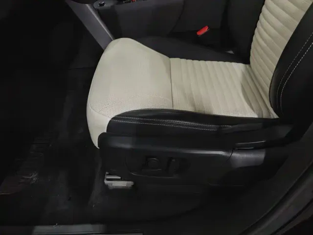 Land Rover Discovery — Фото автомобиля 20