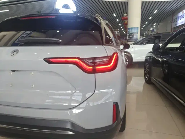 Nio ES6 — Фото автомобиля 7