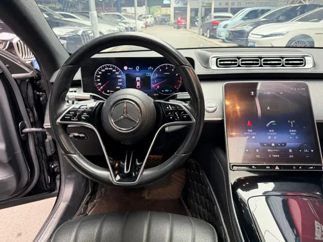 Mercedes-Benz S-Class — Фото автомобиля 14