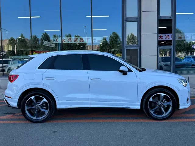 Audi Q3 — Фото автомобиля 4
