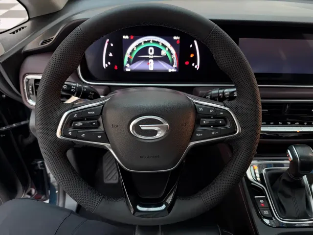 GAC Trumpchi M6 — Фото автомобиля 10