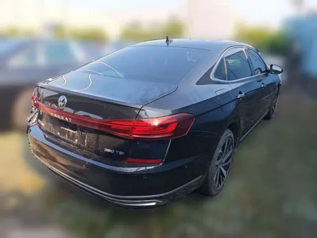 Volkswagen Passat — Фото автомобиля 9