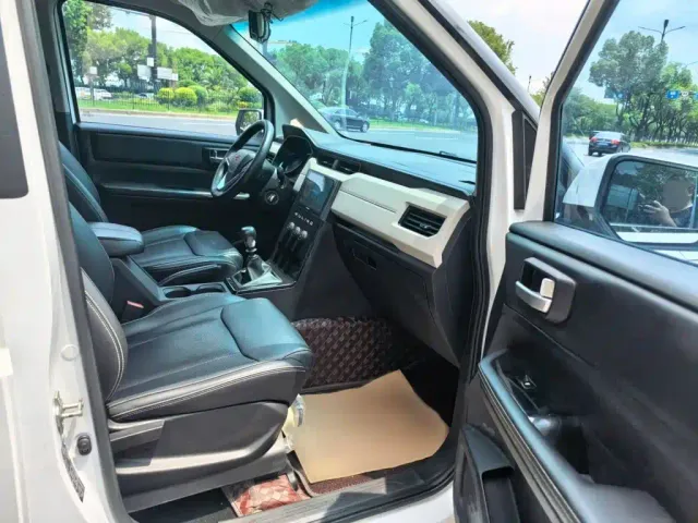 Wuling Zhengcheng — Фото автомобиля 16
