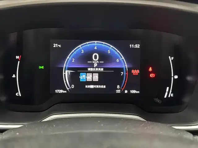 Toyota Frontlander — Фото автомобиля 10