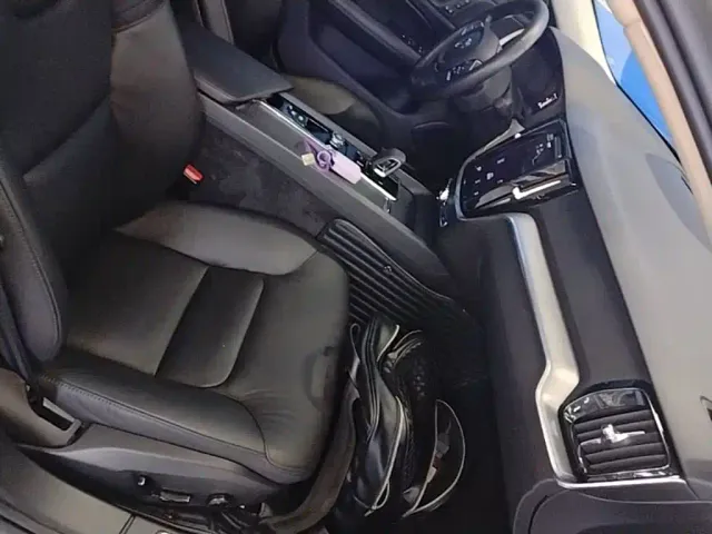 Volvo S60 — Фото автомобиля 24