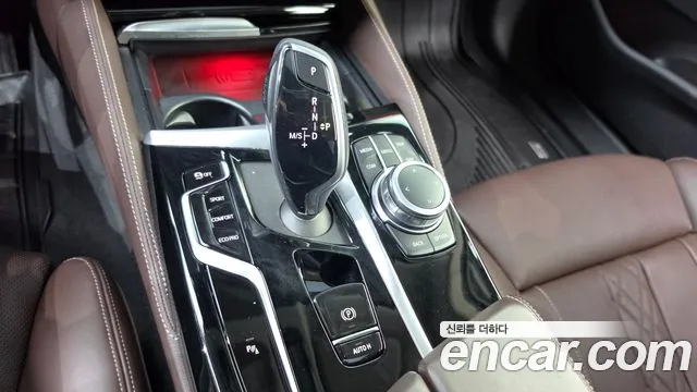 BMW 5 Series G30 — Фото автомобиля 12