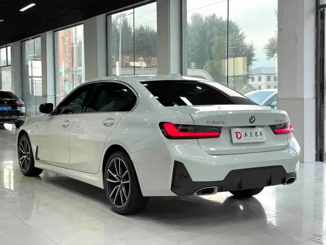 BMW 3 Series — Фото автомобиля 4