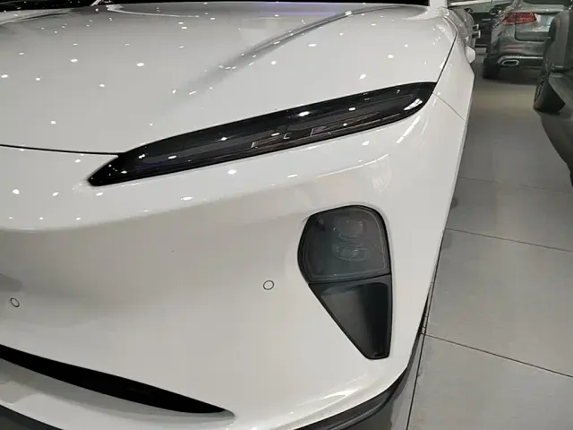 Nio ET5 Touring — Фото автомобиля 17