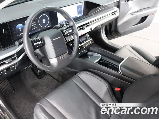 Hyundai Grandeur Grandeur (GN7) 2.5 Бензин 2WD — Фото автомобиля 17