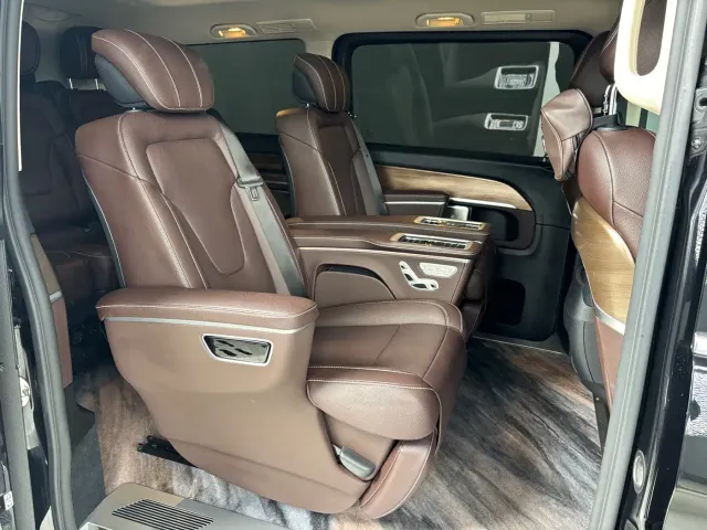 Mercedes-Benz V-Class — Фото автомобиля 6