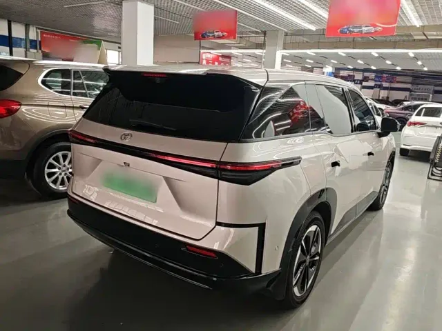 Toyota BoZhi 3X — Фото автомобиля 6